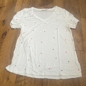 Sunday Stevens Woman’s Star V-Neck Tee Size S